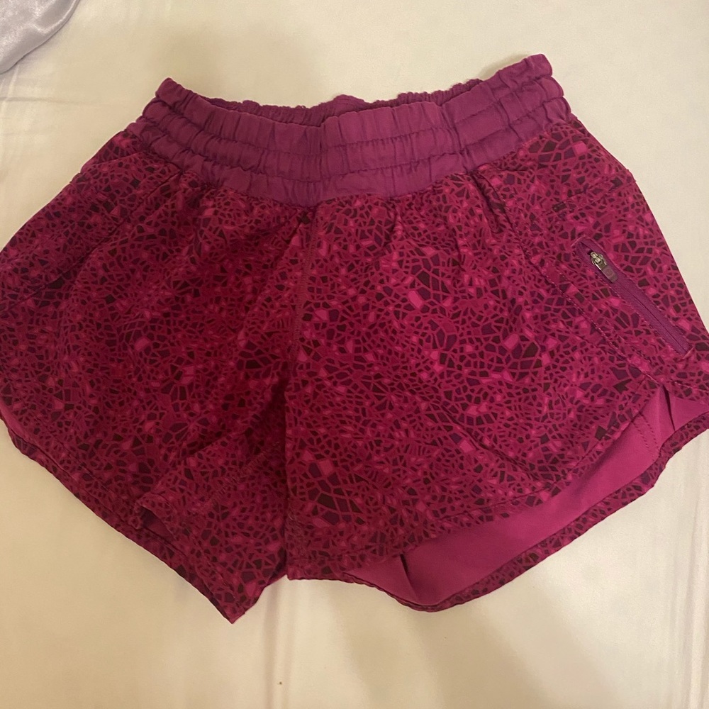 lululemon tracker shorts